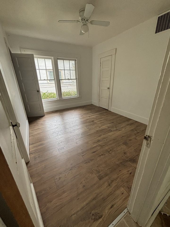 307 Sw I St #NA - Photo 6 of 6