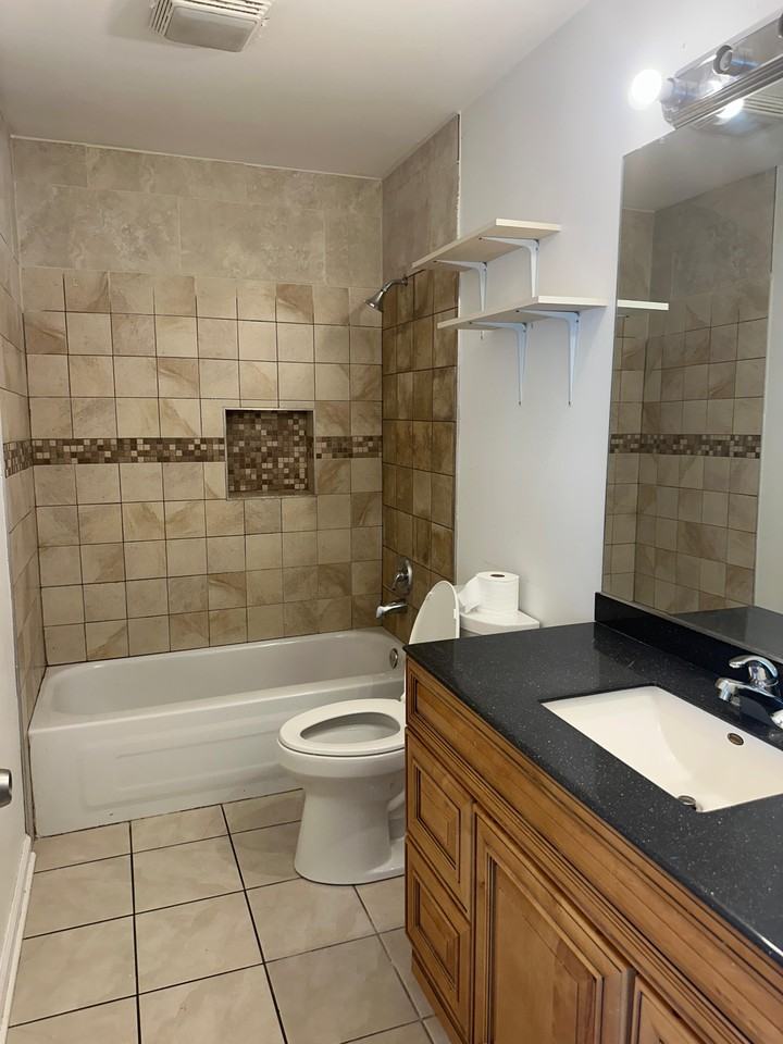 320 Springlake Ln #D - Photo 2 of 28