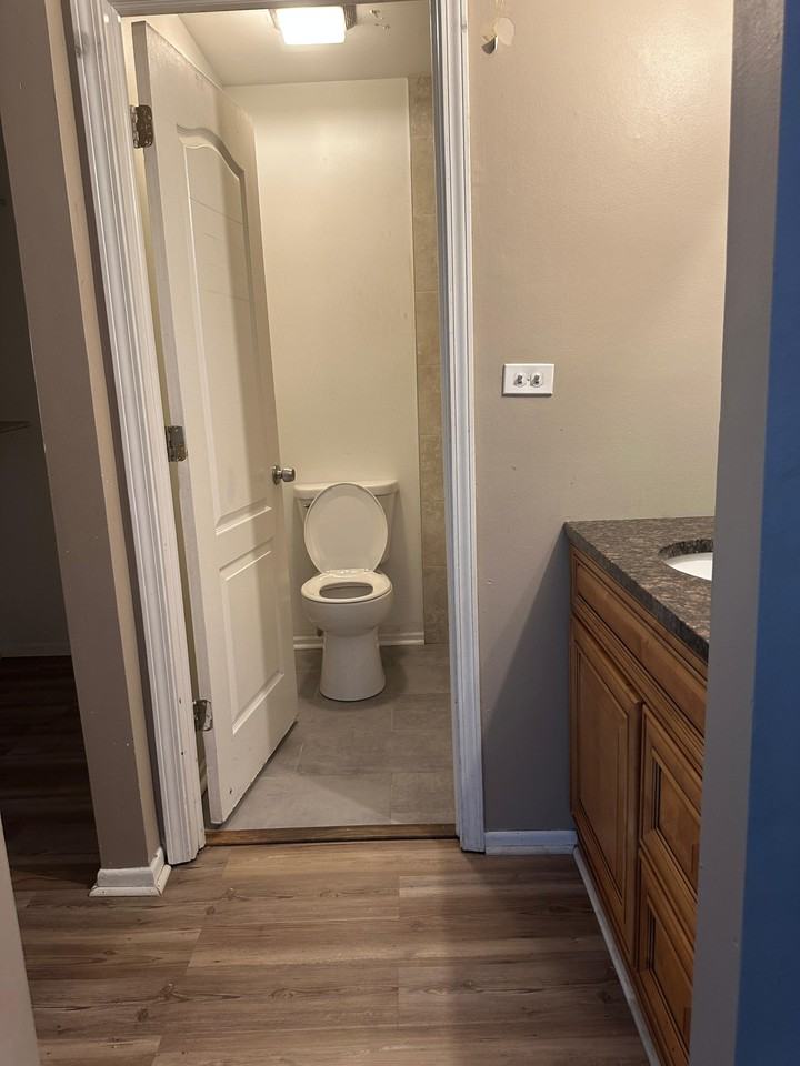 320 Springlake Ln #D - Photo 4 of 28