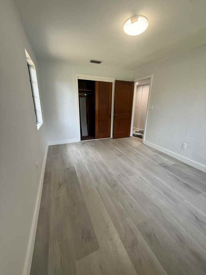 1535 Ne 8th St #NA - Photo 7 of 11