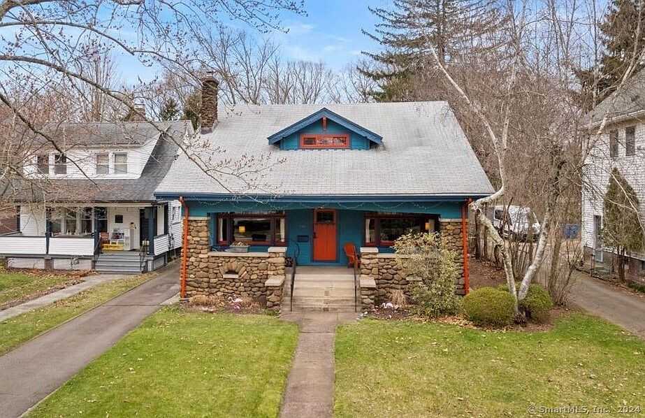 1566 Whitney Ave #NA - Photo 2 of 23