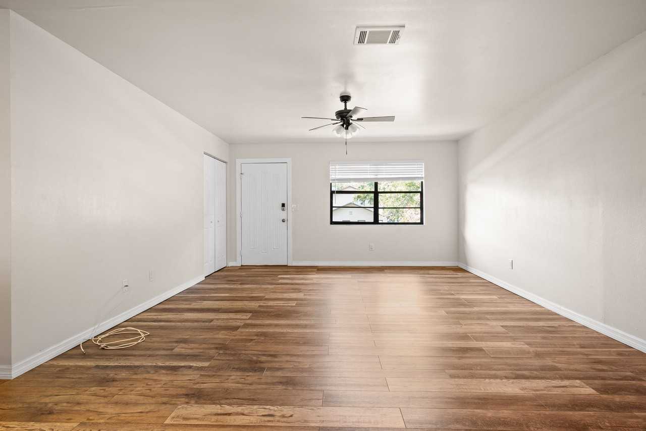 4945 91st Ave N #C - Photo 4 of 31
