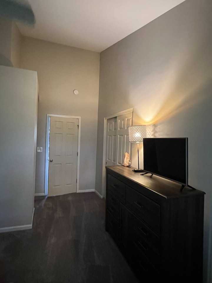2128 Fulham Dr #2128 - Photo 7 of 34