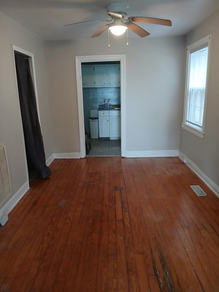 1204 Wallace St #NA - Photo 3 of 8