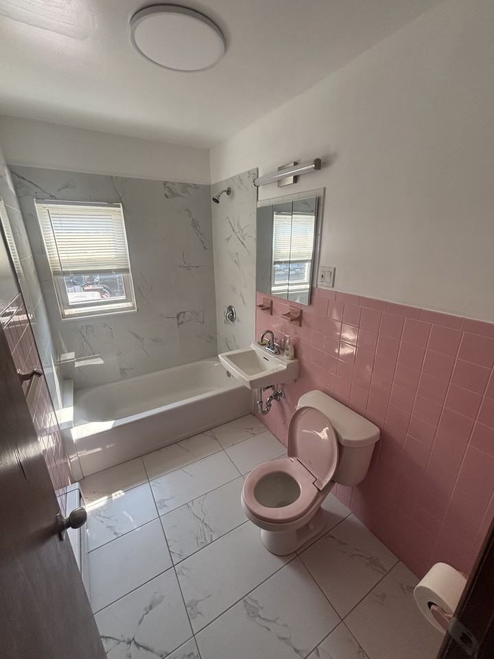 613 Jackson Ave #1L - Photo 5 of 10