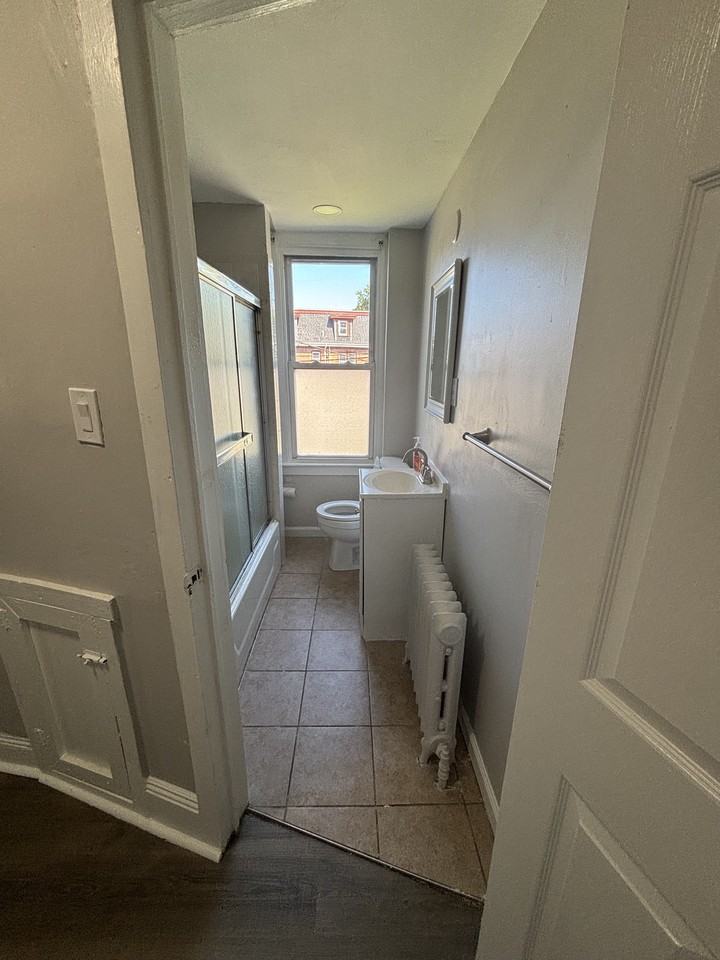 436 Pennington Ave #2ndFL - Photo 4 of 13