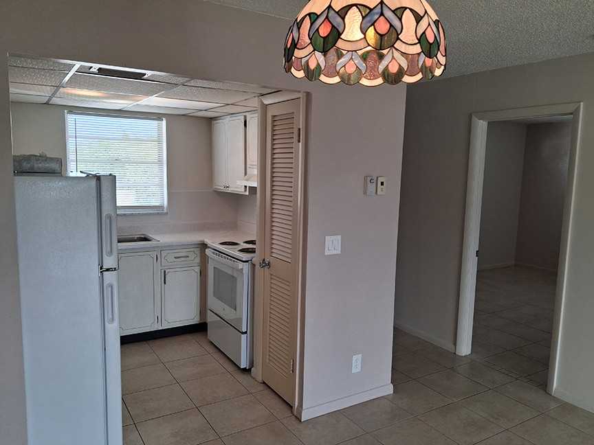 410 W Palm St #24 - Photo 6 of 8