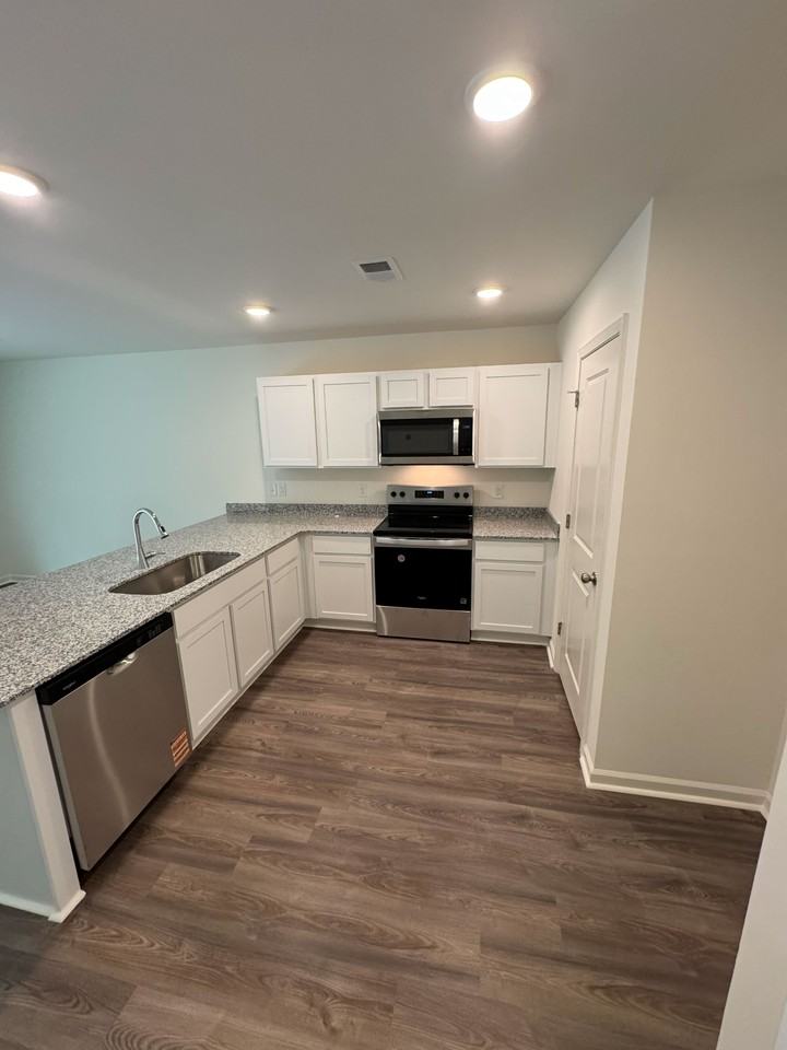 487 Hewett Landing Dr Sw #NA - Photo 2 of 11