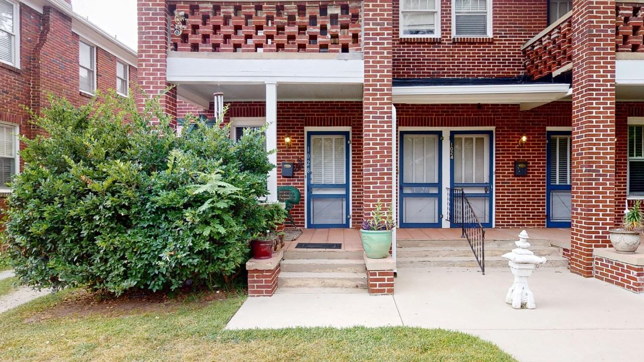 1024 Kinard Ct #1028 - Photo 2 of 19