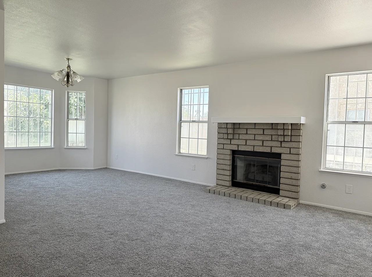 1088 Burton Street - Photo 5 of 7