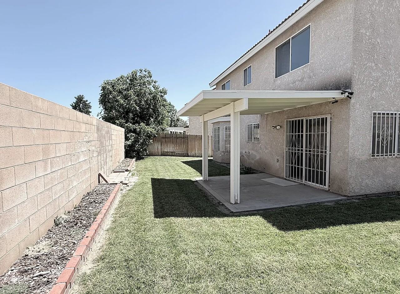 1088 Burton Street - Photo 6 of 7