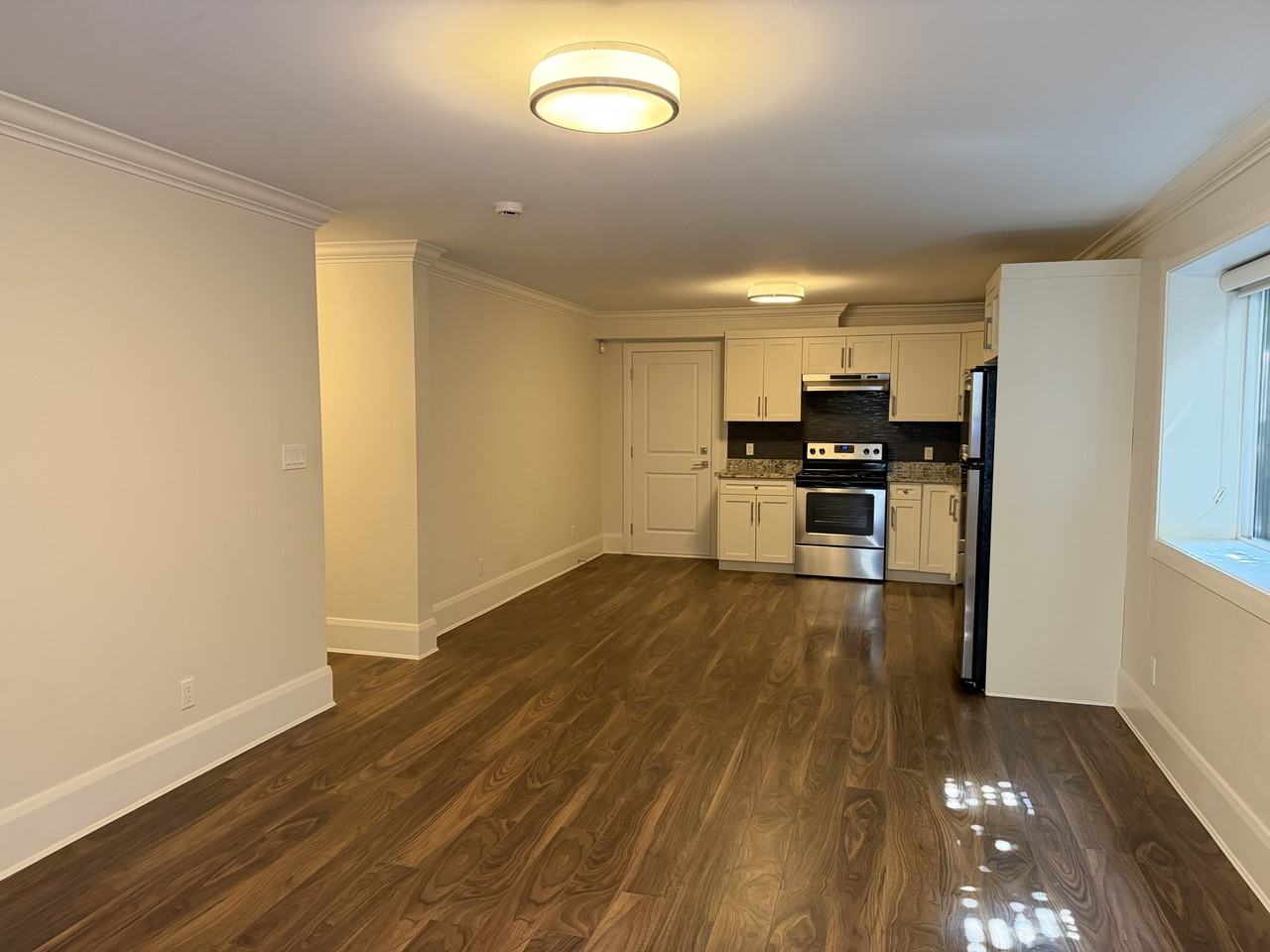 2937 Edgemont Boulevard #B - Photo 3 of 10