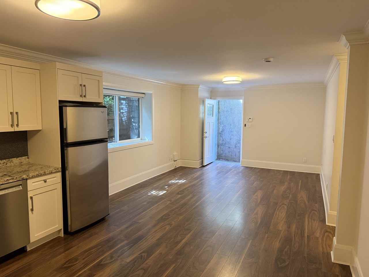 2937 Edgemont Boulevard #B - Photo 5 of 10
