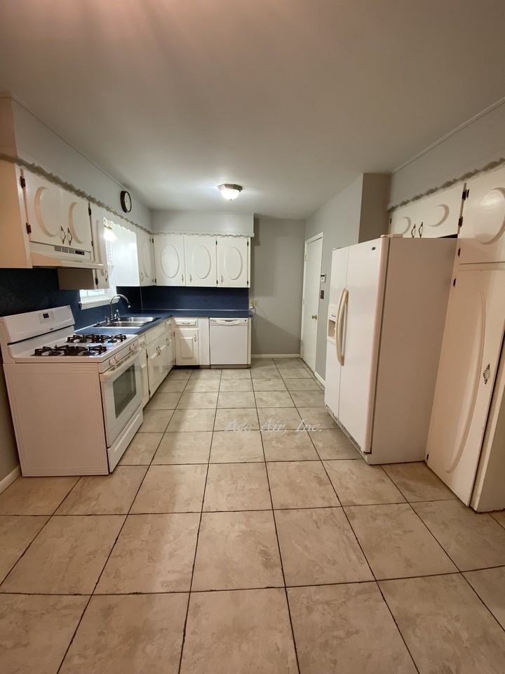 1308 N Willow Rd #NA - Photo 7 of 12