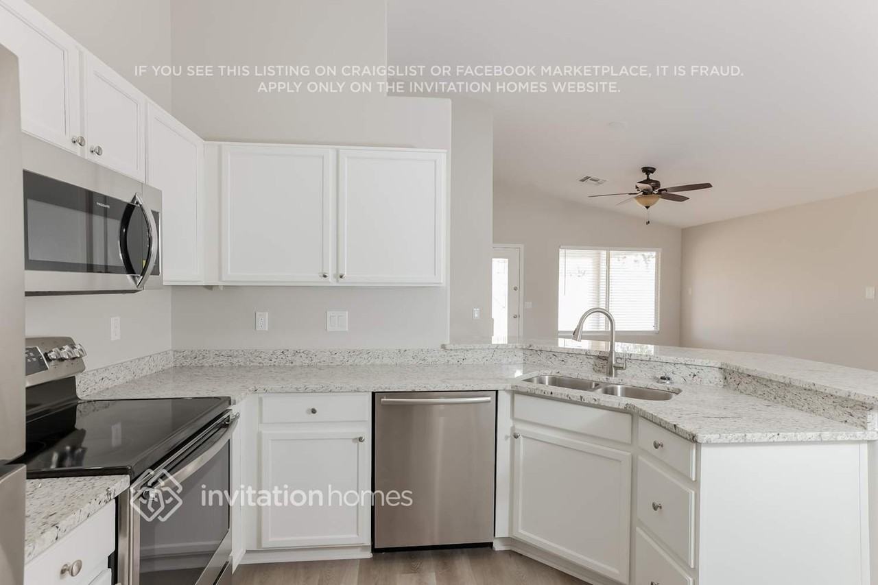 20316 N 81st Dr - Photo 6 of 16