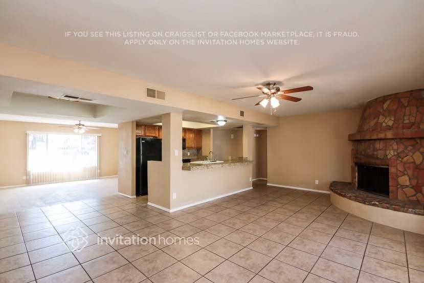 5816 W Carol Ann Way - Photo 3 of 15