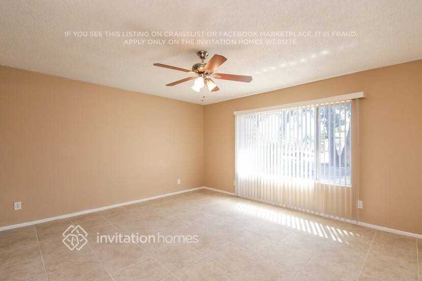 5816 W Carol Ann Way - Photo 6 of 15