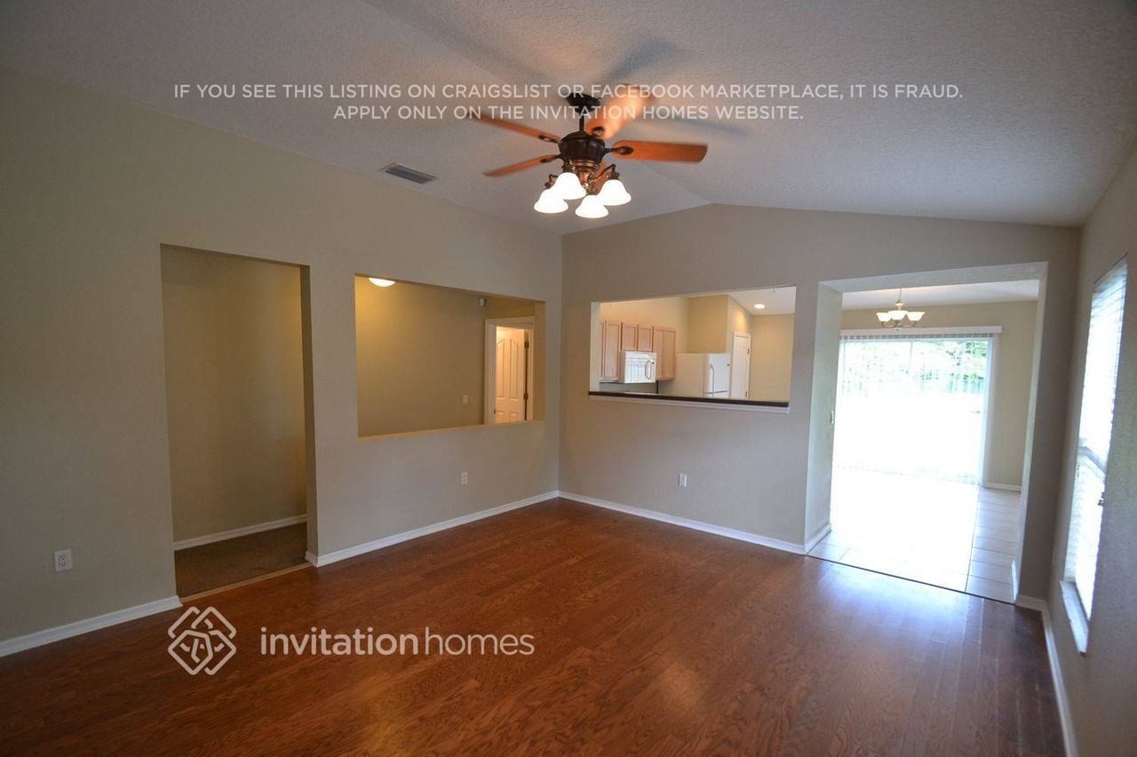 11916 Mango Groves Blvd - Photo 4 of 13