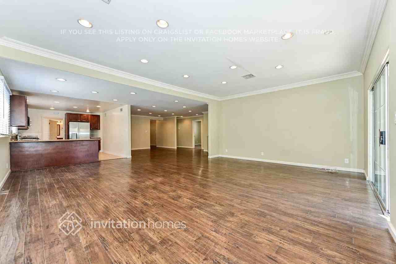 13425 Ebell St - Photo 7 of 18
