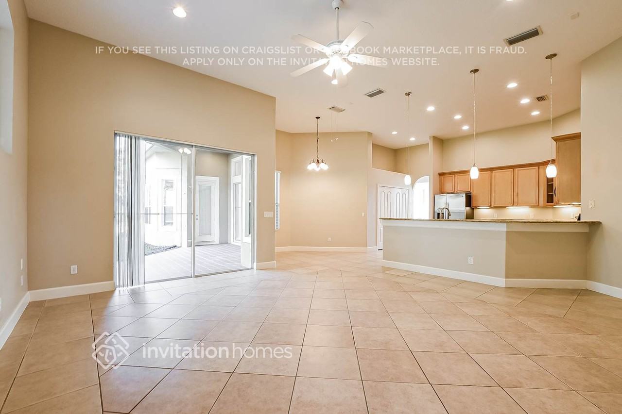 18047 Cadence St - Photo 3 of 17