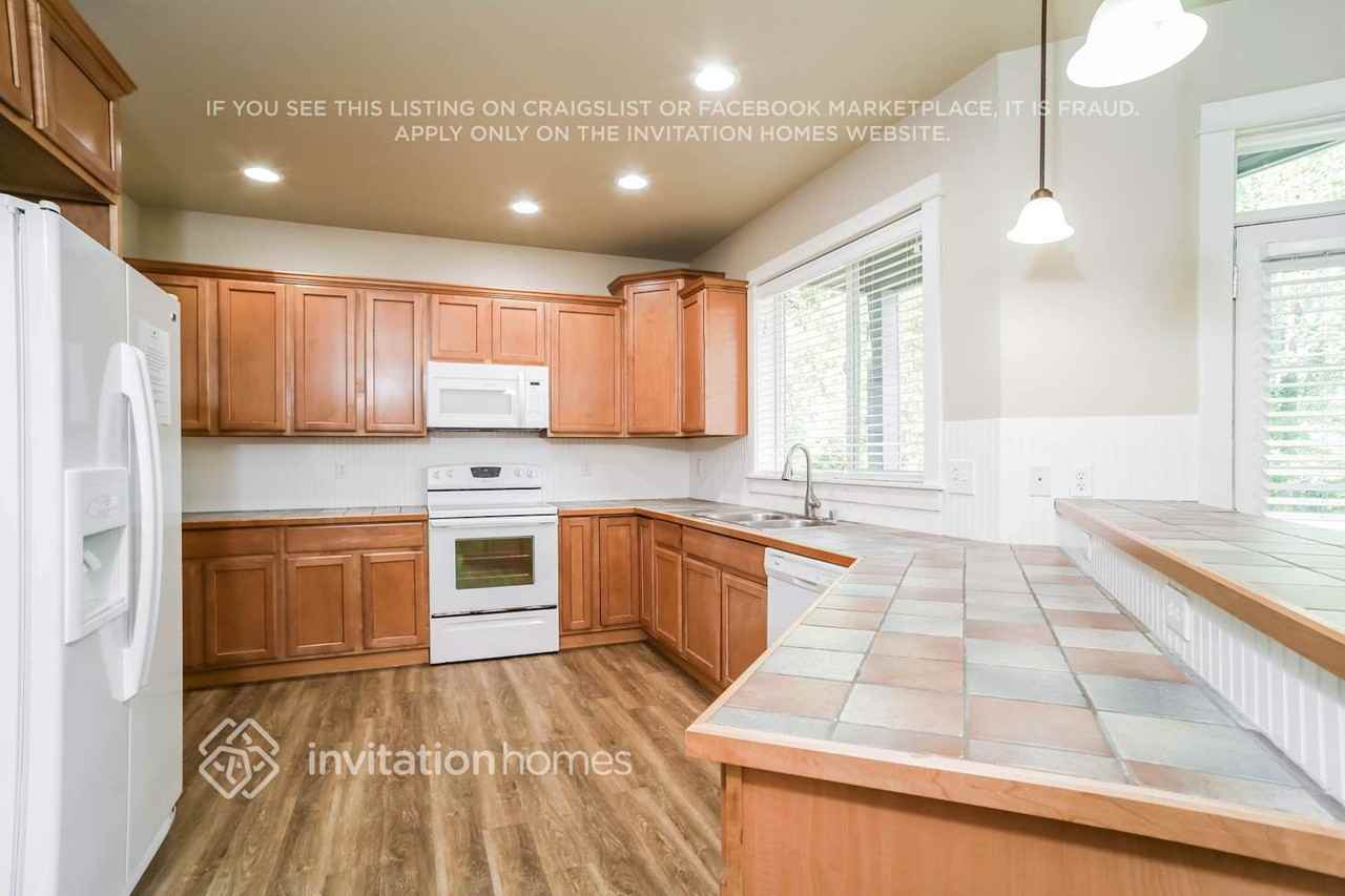 14521 80th Ave E - Photo 6 of 18