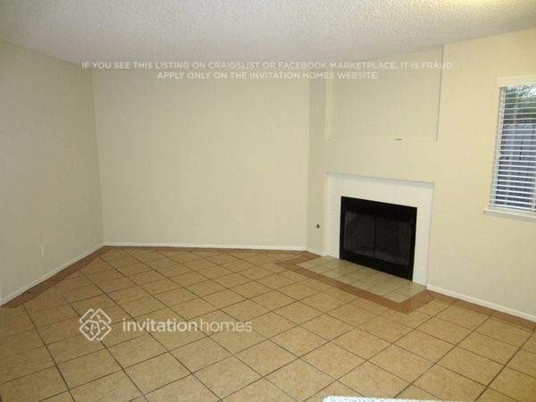 1404 Springline Dr - Photo 3 of 12