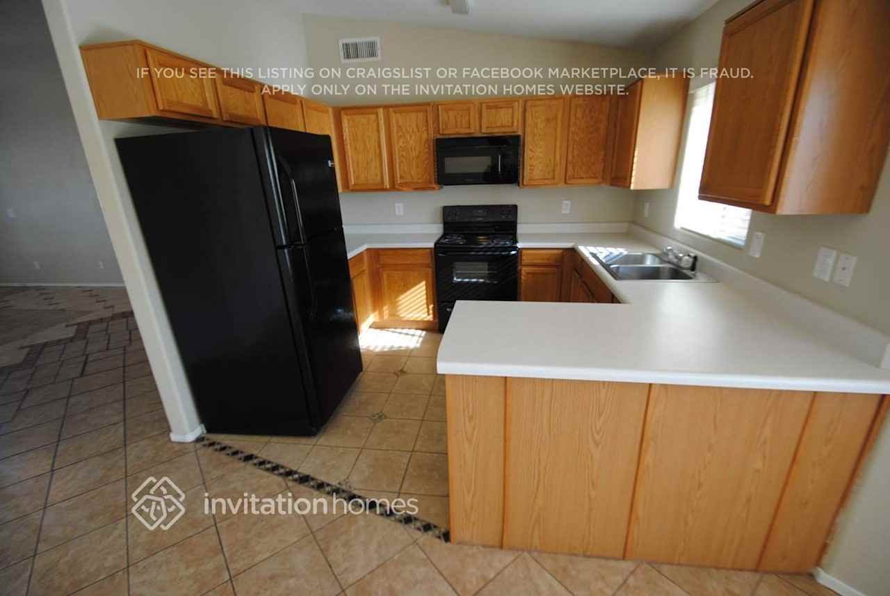 6333 W Cocopah St - Photo 3 of 7