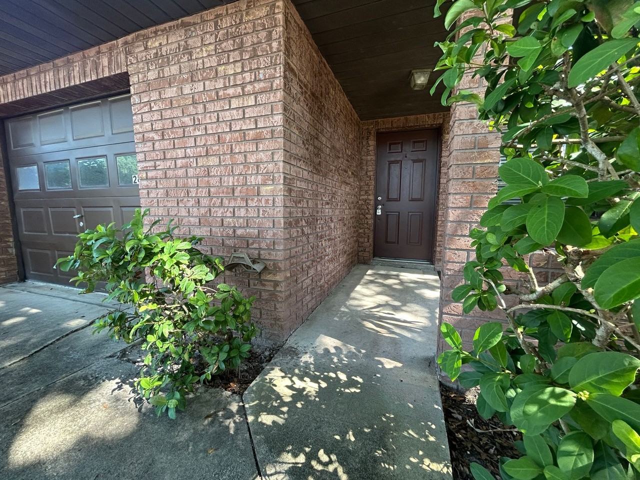 2824 Coleman Ct - Photo 2 of 24