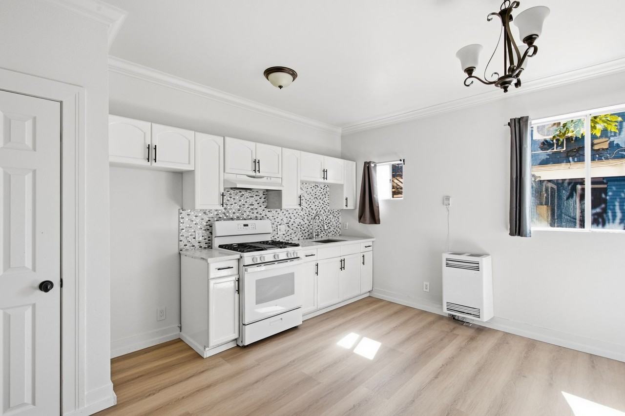 1444 W 28th St - Photo 2 of 26