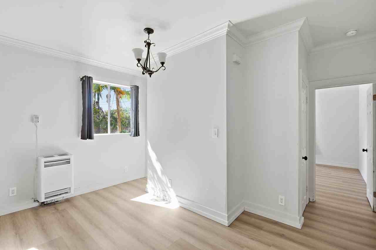 1444 W 28th St - Photo 5 of 26