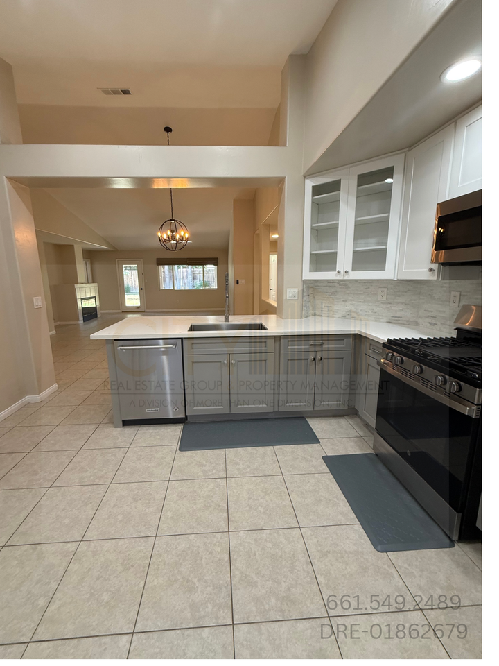 8503 Spanish Bay Dr #1 - Photo 7 of 17
