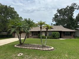 featured image of 4 Fairgreen Ave #1