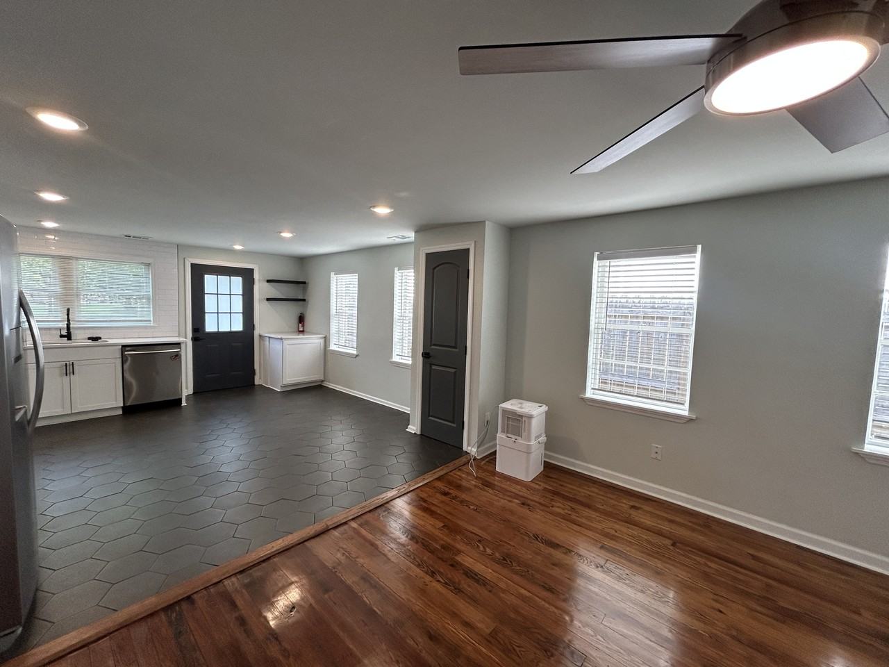 505 E 35th St #1 - Photo 7 of 26