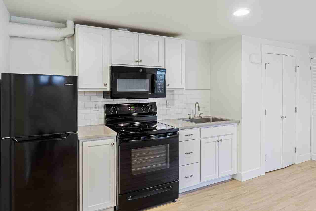 532 12th Ave E #532B - Photo 3 of 23