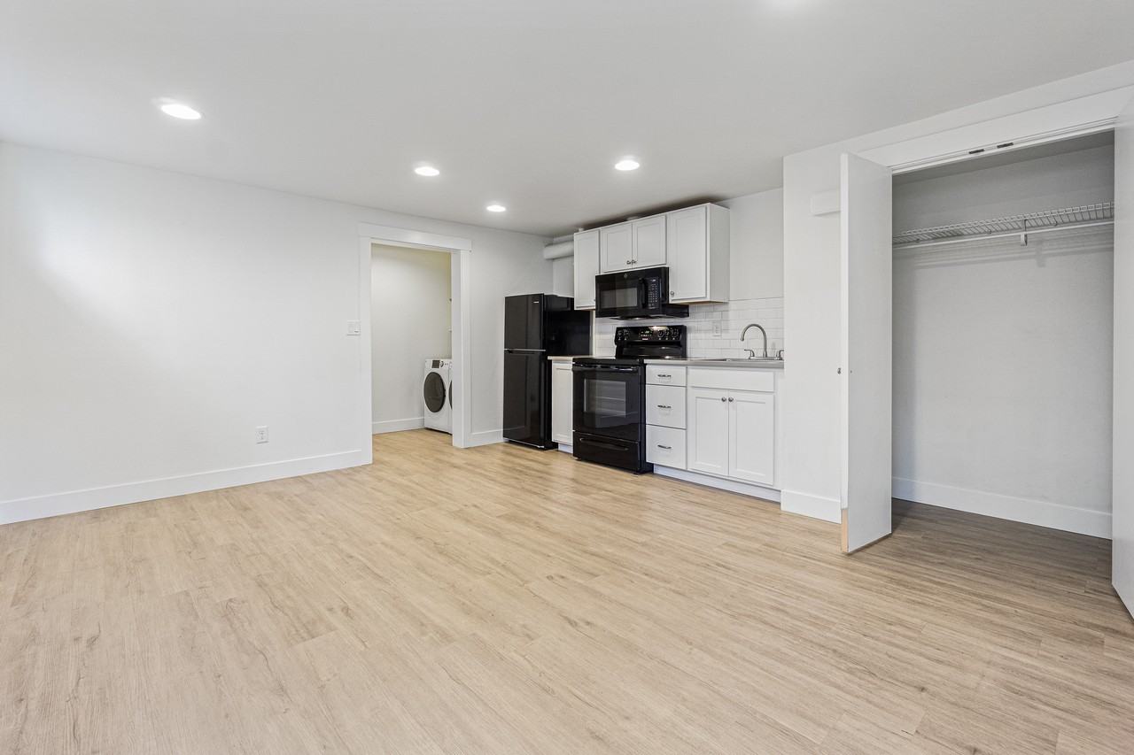 532 12th Ave E #532B - Photo 6 of 23