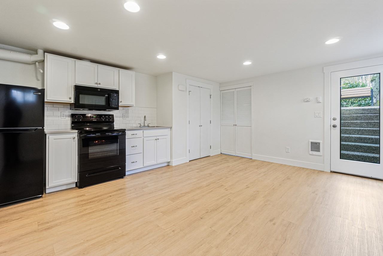 532 12th Ave E #532B - Photo 7 of 23