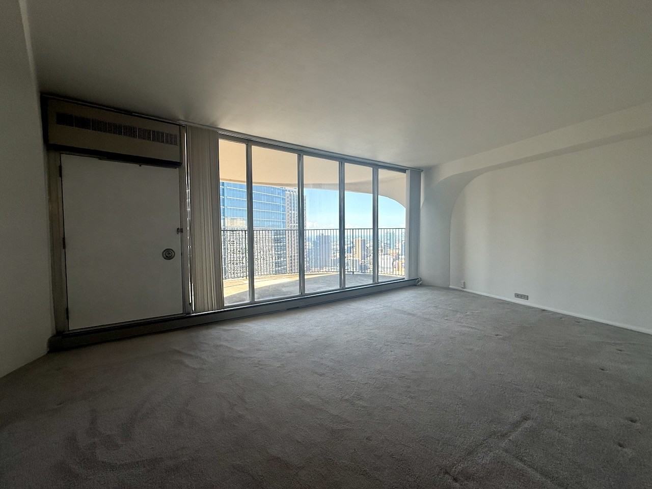 300 North State Street - 4526Unit 4526 #4526 - Photo 3 of 13