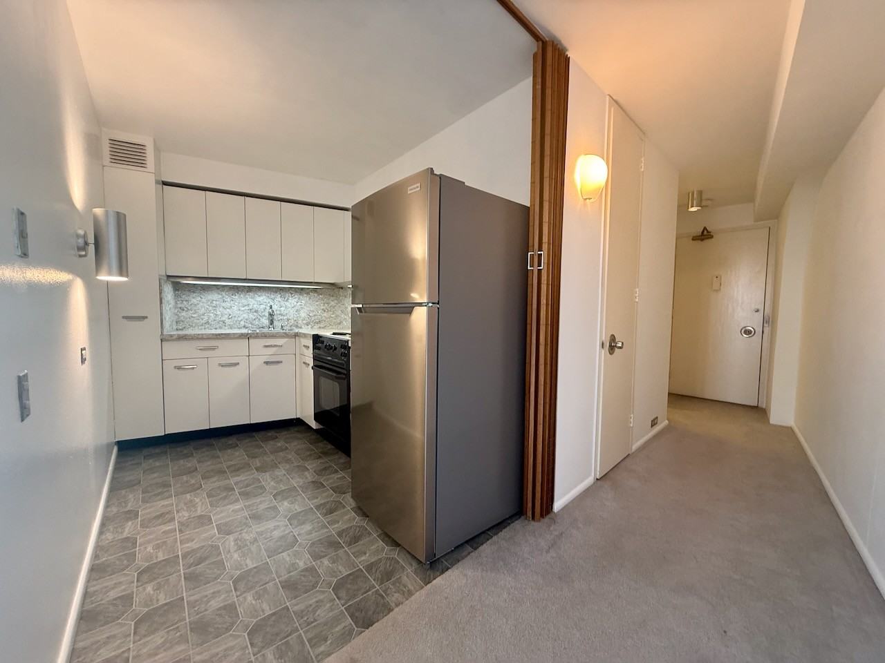300 North State Street - 4526Unit 4526 #4526 - Photo 4 of 13