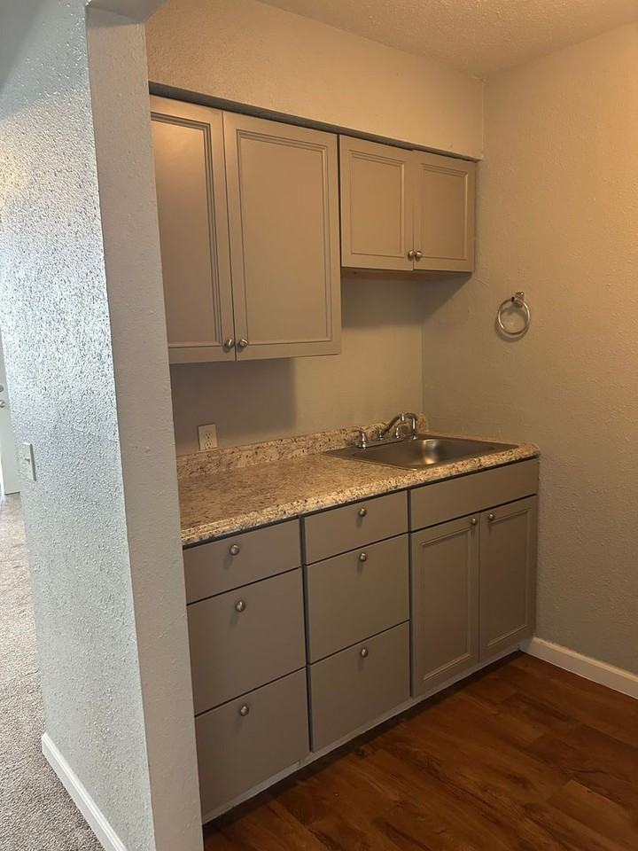 403-409 Park St. Springdale - Photo 4 of 30