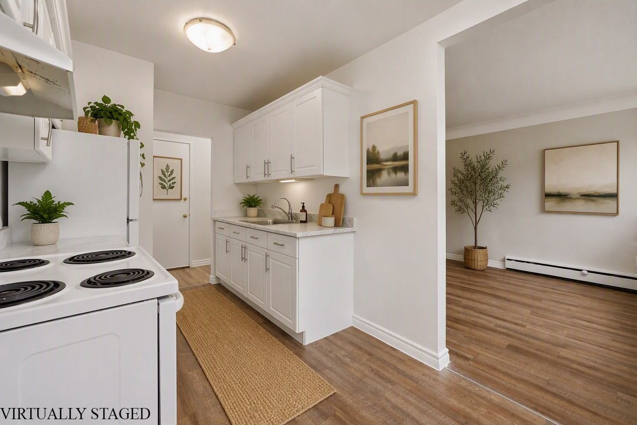 Whitney / Mericourt Apartments - Photo 4 of 14