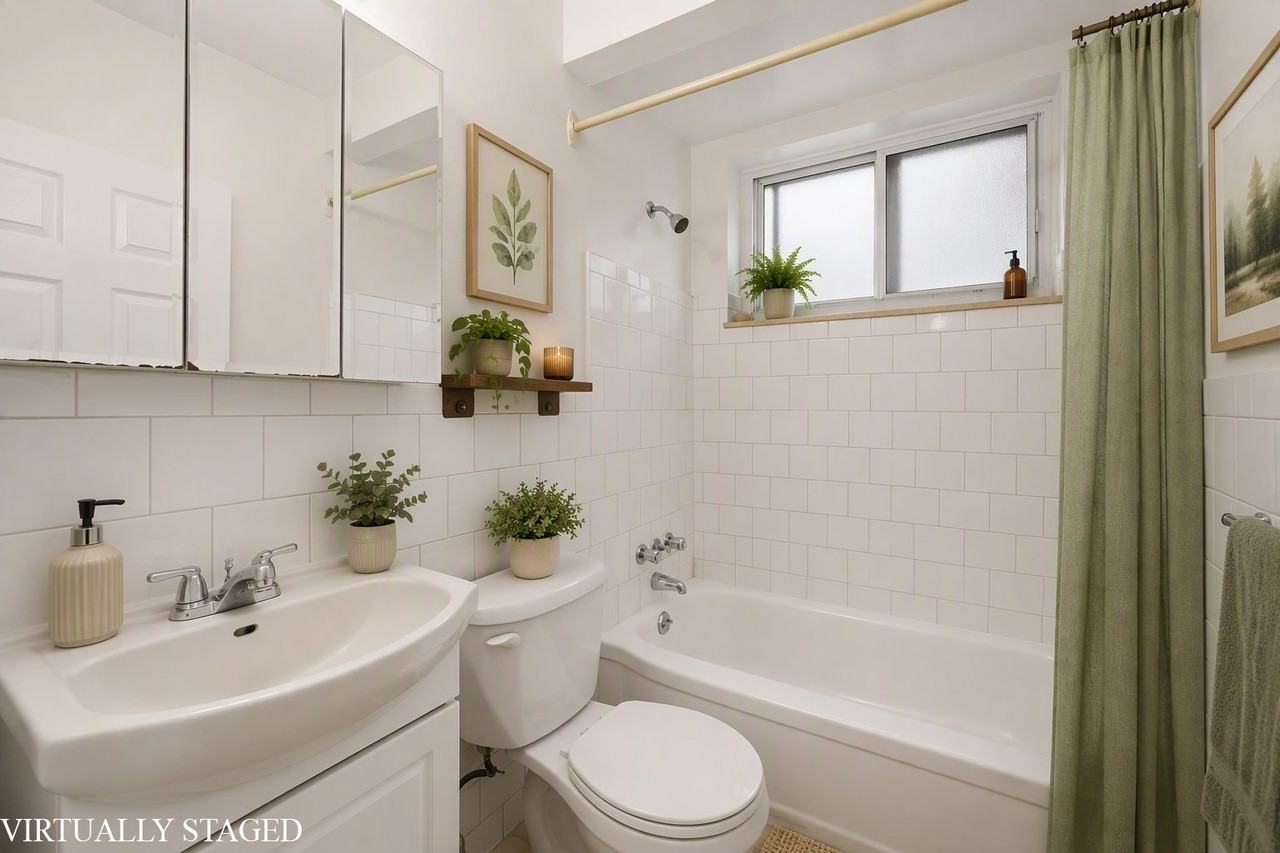 Whitney / Mericourt Apartments - Photo 6 of 14