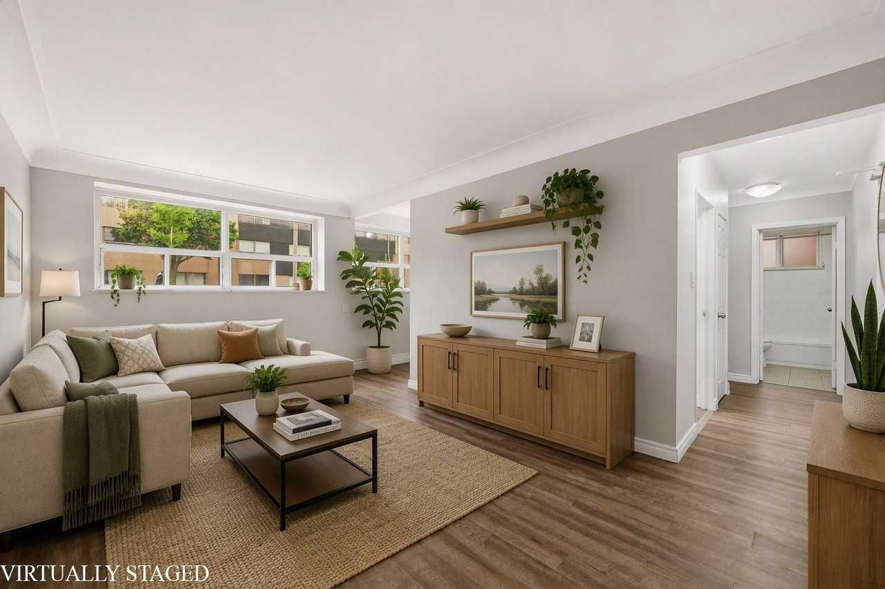 Whitney / Mericourt Apartments - Photo 3 of 14