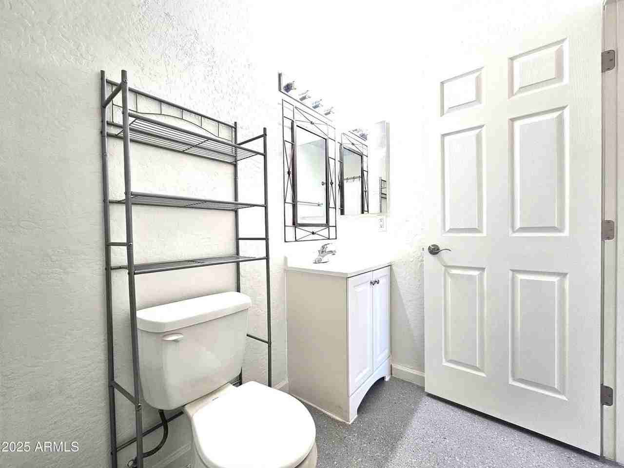 1429 S 15th Ave #2 - Photo 7 of 17
