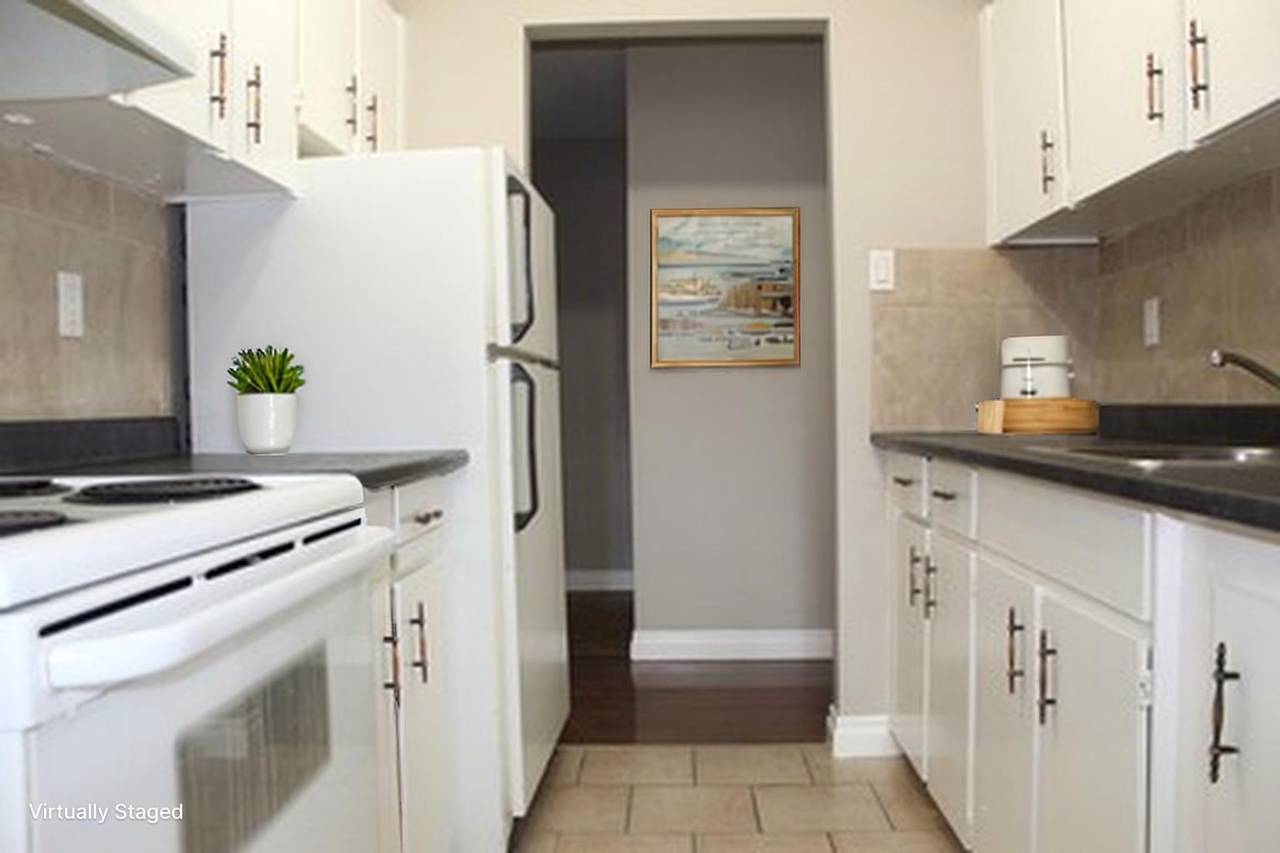 Redwood Meadows Apartments - Photo 5 of 18