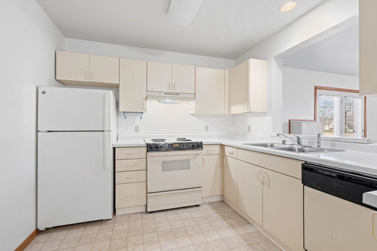1085 Jaystone Terrace - Photo 2 of 50