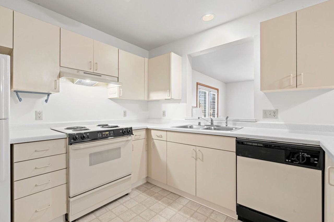 1085 Jaystone Terrace - Photo 4 of 50