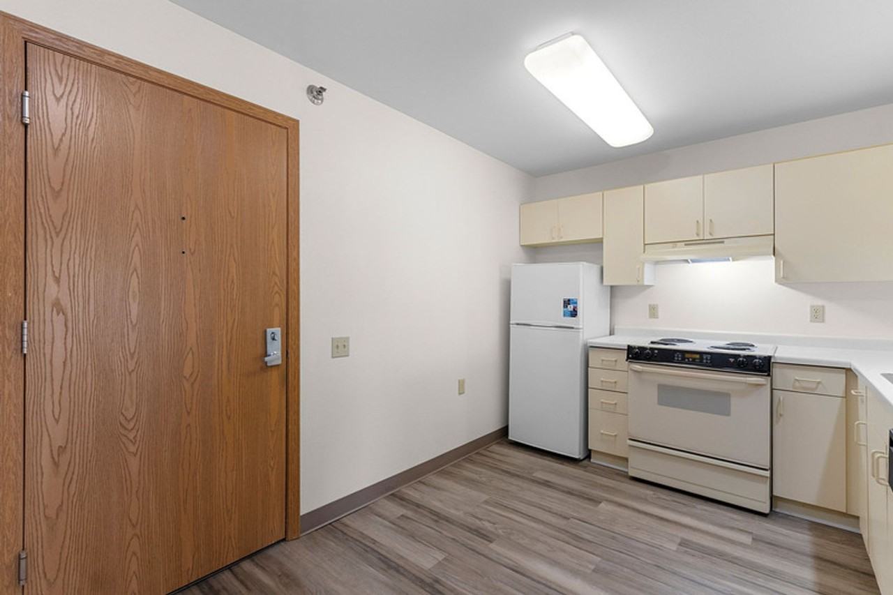 1085 Jaystone Terrace - Photo 7 of 50