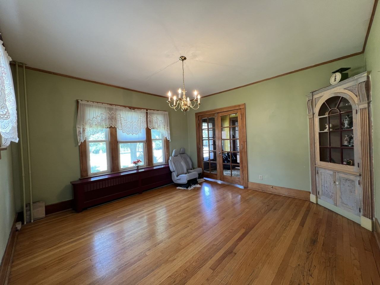 1398 Alta Vista St #1 - Photo 5 of 25
