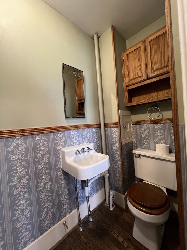 1398 Alta Vista St #1 - Photo 7 of 25