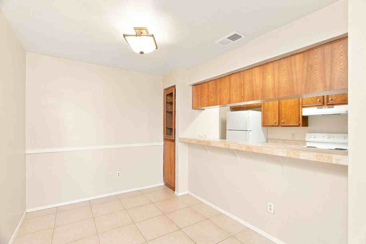 10616 Mellow Mdws #10A - Photo 4 of 15
